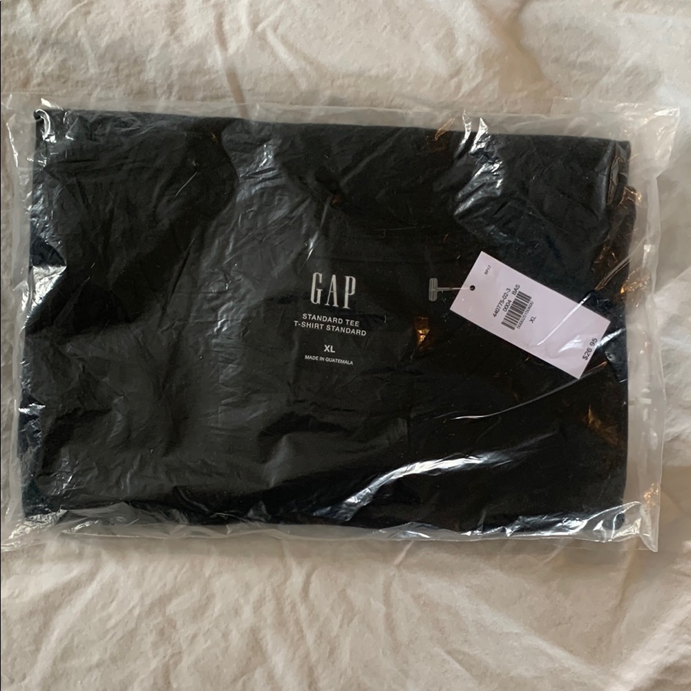 GAP Black T-Shirt XL
